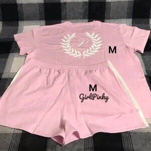 VS PINK shorts OUTFIT & CAMPUS TEE IN SPRING ORCHID SIZE MEDIUM